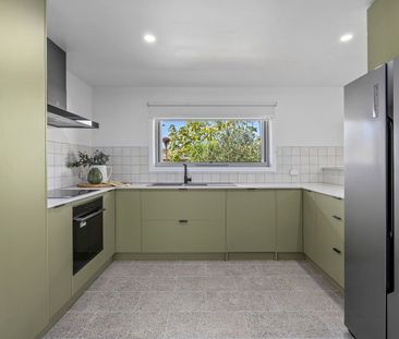 Eye Catching & Modern - Photo 4