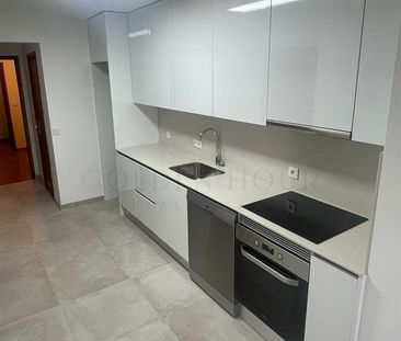 Vila Nova de Gaia, Porto - Photo 4