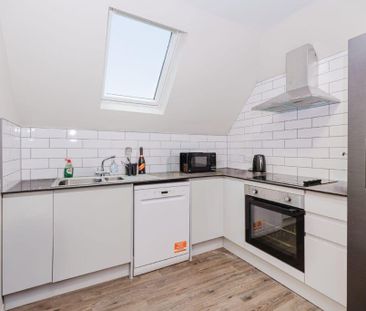 9 bedroom flat share to rent - Photo 6