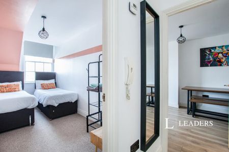 2 bedroom flat to rent - Photo 3