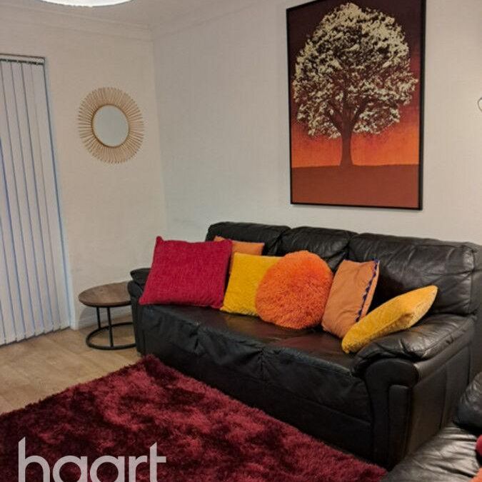 1 bedroom in a house share to rent - Photo 1