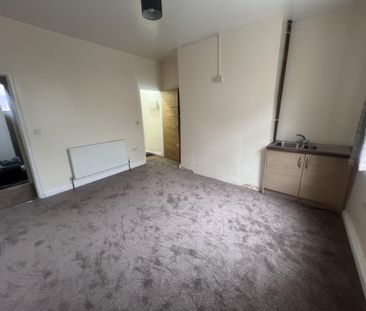4 bedroom terraced house to rent - Photo 1
