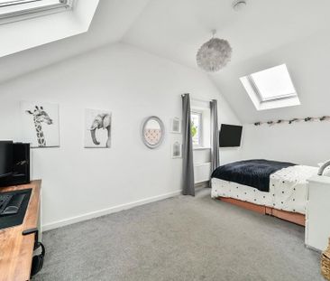 3 bedroom semi-detached house to rent - Photo 4