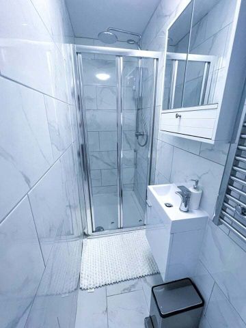 Studio Flat, Woodford Avenue, IG2 - Photo 2