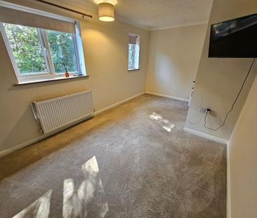 2 bedroom semi-detached house to rent - Photo 6