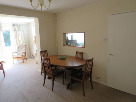 3 bedroom semi-detached house to rent - Photo 2