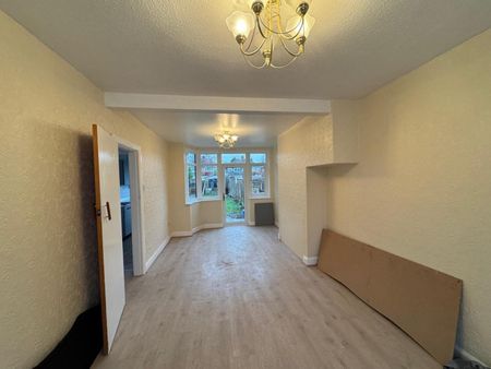 3 bedroom House To Let - Photo 2