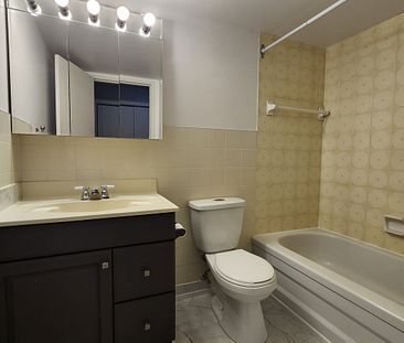 1550 Avenue Panama, #307 - Photo 5