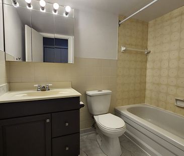 1550 Avenue Panama, #307 - Photo 2