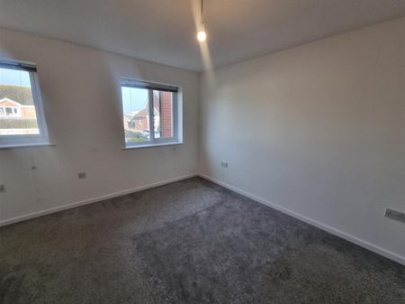 Colchester Close, Westbury-On-Severn - Photo 5