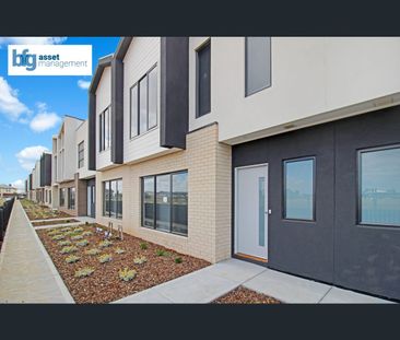 24 Kimzy Circuit, Werribee, Vic 3030 - Photo 2
