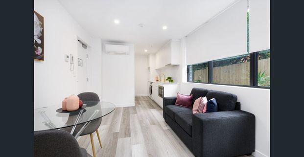 Fully furnished studio apartment in the heart of Dee Why! - Photo 1