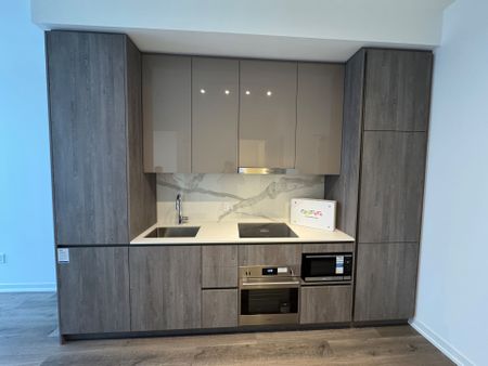 For Lease - 8 Interchange Way Unit# 3603, Vaughan, Ontario - Photo 5