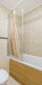 Parkgate Road, SW11 4PJ, London - Photo 4