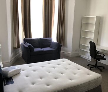 Kingsley Road, Plymouth - Photo 1