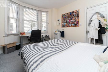 6 bedroom terraced house to rent - Photo 5