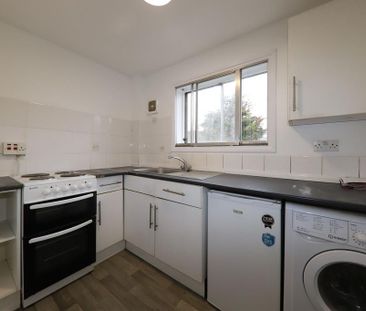 Studio to rent - Photo 6