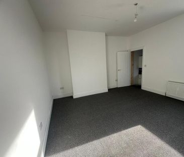 4 bedroom maisonette to rent - Photo 3