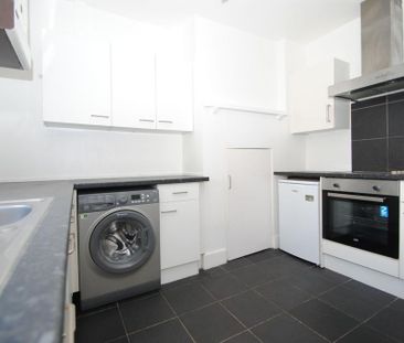 2 bedroom cottage to rent - Photo 2