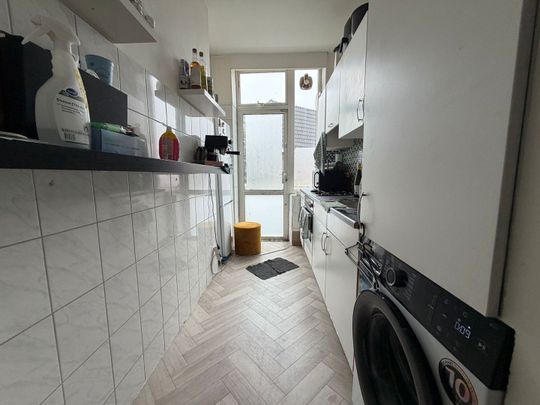 Appartement te huur: Van Musschenbroekstraat 141 2522 AL Den Haag - Photo 1