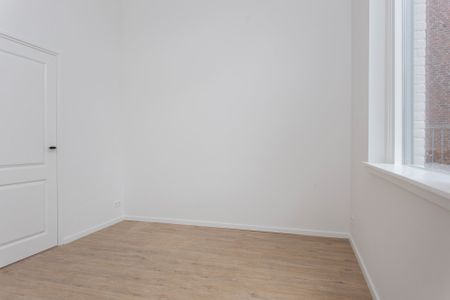 Te huur: In verband met de overweldigende belangstelling in dit appartement, is het niet meer mogelijk een bezichtiging in te plannen. Het heeft daarmee geen zin meer om op deze woning te reageren. - Photo 4