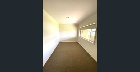 Two Bedroom Flat - Photo 4