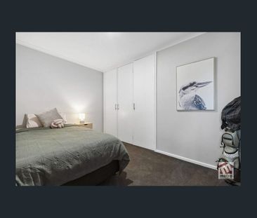 SEAMLESS INDOOR - OUTDOOR LIVING! - Photo 6