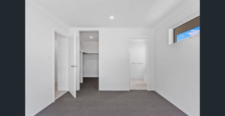 Modern Coastal Family Home with Side Access - Photo 4