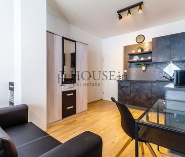 Pronájem bytu 1+kk 17 m² - Fotografie 2