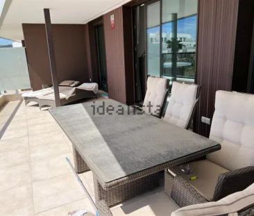 Alquiler de piso en Plaza de A.Galiano - Photo 2