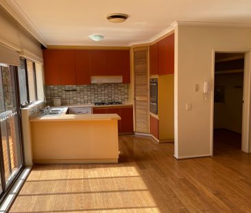 3/126 Brougham Street, Kew VIC 3101 - Townhouse For Rent | Domain - Photo 3