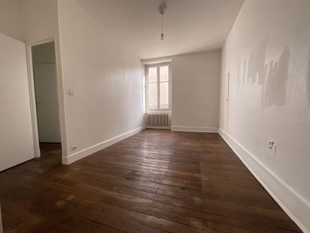 Location Appartement 4 pièces 98m² BOURGES 18000 - Photo 3