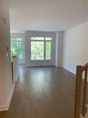 For Lease - 2400 Goldhawk Drive, Stittsville - Munster - Richmond, Ontario - Photo 1