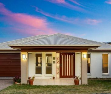 “Stunning Family Home” - Photo 1