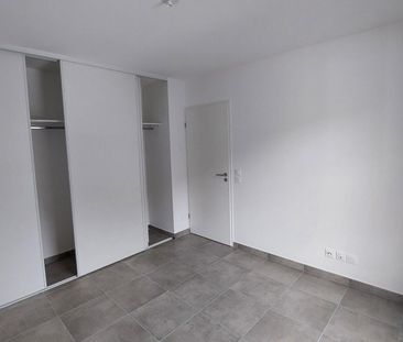 location Appartement T2 DE 41.74m² À CLUSES - Photo 2