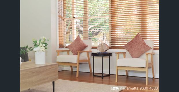 PERFECT FAMILY HOME - CLOSE TO HOMEBUSH STATION - Photo 1