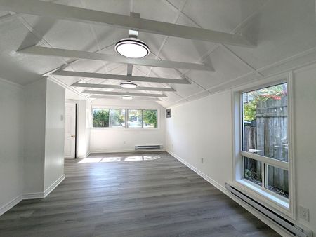 For Lease - 696 Hastings Avenue, Innisfil, Ontario - Photo 2