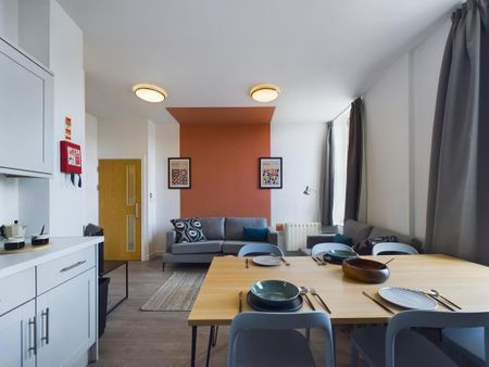 1 bedroom in a house share to rent - Photo 5