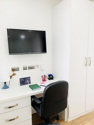 3 bedroom apartment to rent - Photo 2