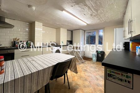 16 Newport View, Leeds, LS6 3BX - Photo 3