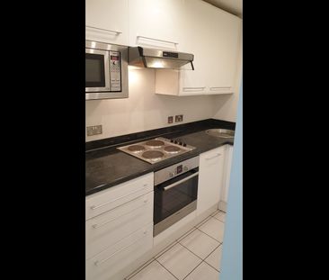 1 Bed Flat, The Quadrangle, M1 - Photo 1