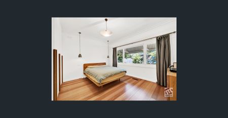 LIFESTYLE & LOCATION! - Photo 3