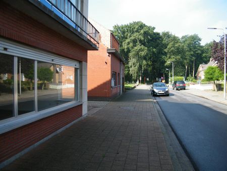 Gelijkvloers appartement met garage en terras. - Photo 4
