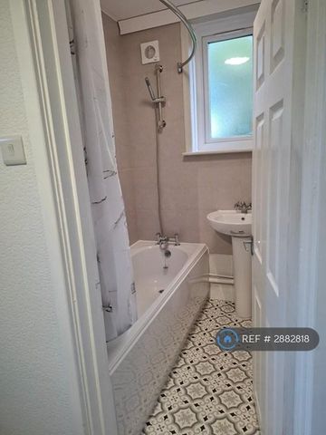 2 bedroom maisonette to rent - Photo 5