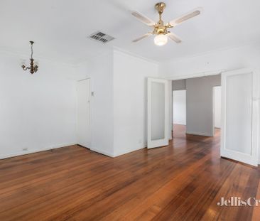 5 Munro Street, Macleod - Photo 6