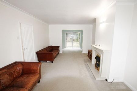 3 bedroom semi-detached house to rent - Photo 2
