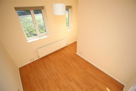 2 bedroom maisonette to rent - Photo 5