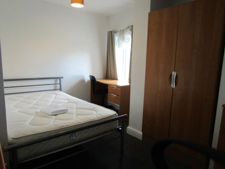 1 bed House Share - To Let - Photo 3