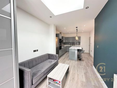 1 bedroom in a house share to rent - Photo 3