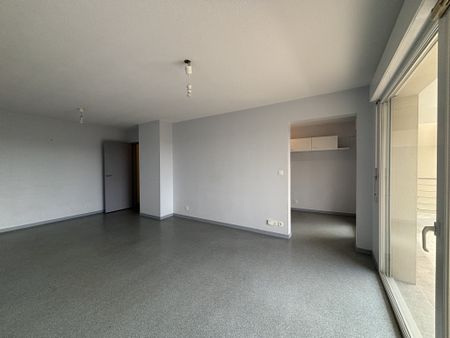 Location Appartement 3 pièces 66m² ST BENOIT 86280 - Photo 2
